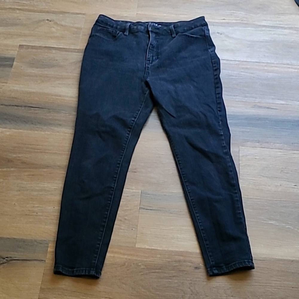 Black skinny jeans